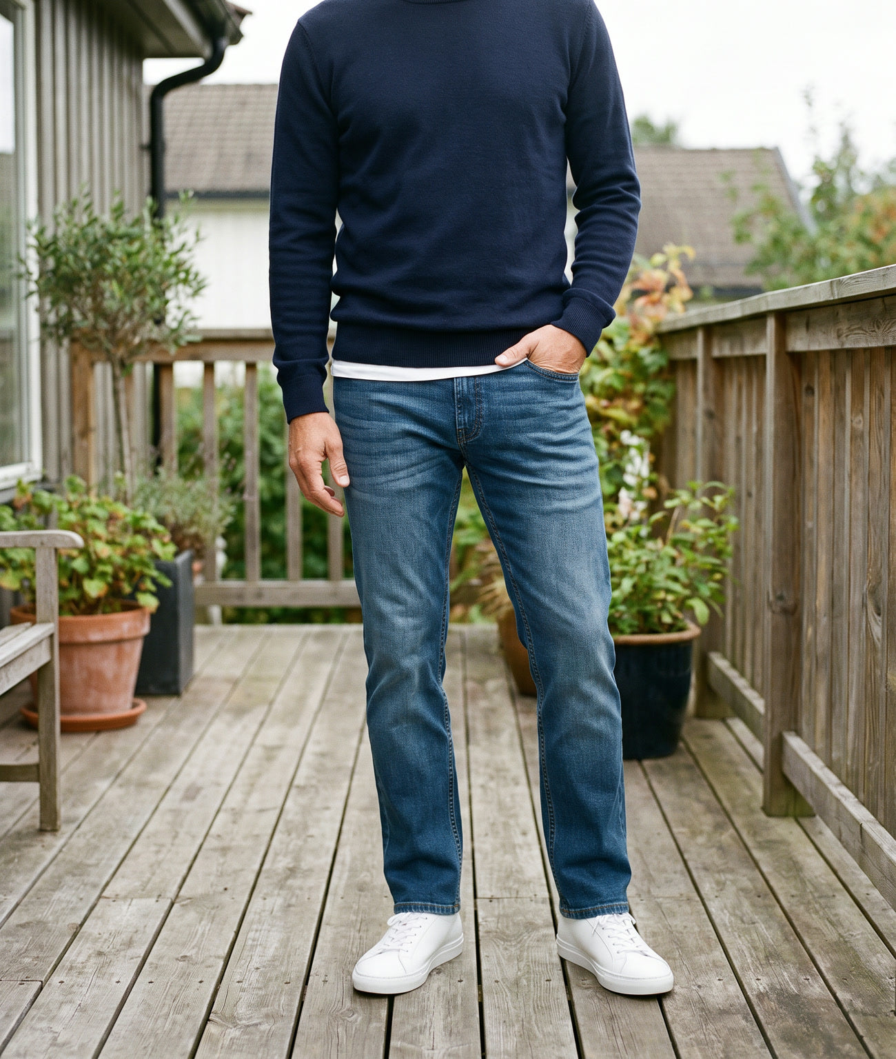 Jeans bei Bauch und kräftigen Oberschenkeln: worauf es ankommt