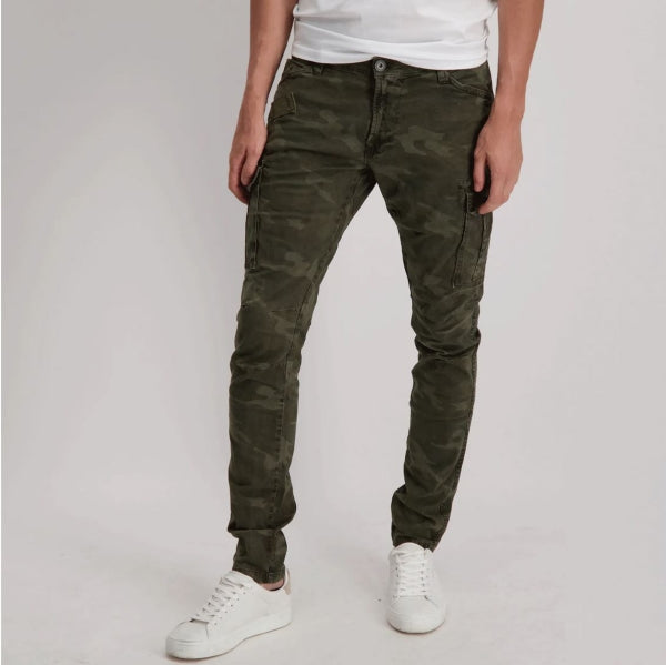 Cargo Hose von Cars Jeans in Camouflage Muster