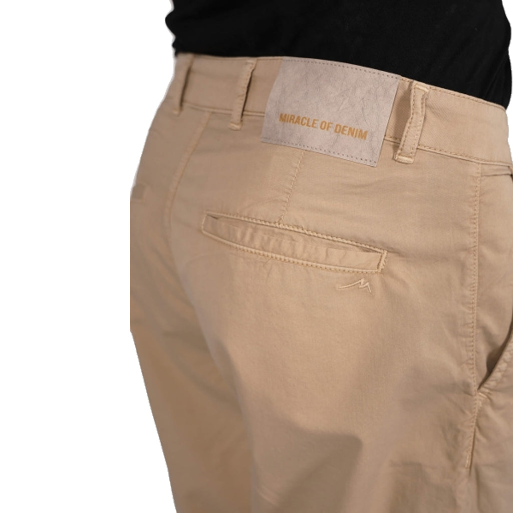 Chino Hose „Henry“ von Miracle of Denim – Stilvolle Eleganz in Perfektion