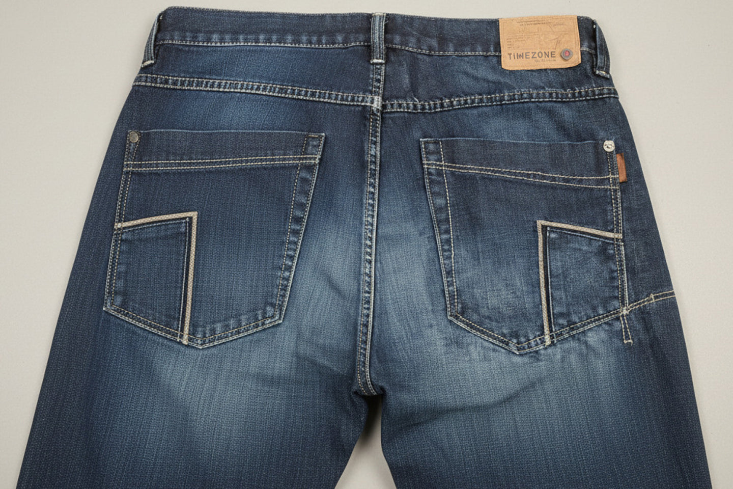 Timezone Herren Jeans EDO Zip – Straight Leg, Raywash | 78% Baumwolle